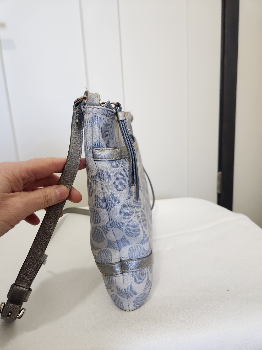 COACH Heritage Peyton  Signature Canvas File Bag In Light Blue & Silver - Picture 4 of 14